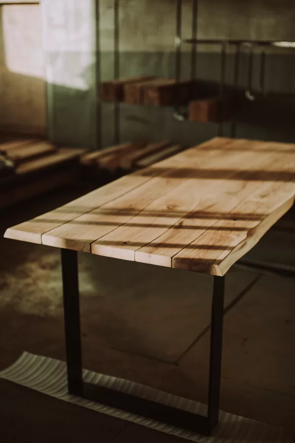 RECTANGULAR DINING TABLE