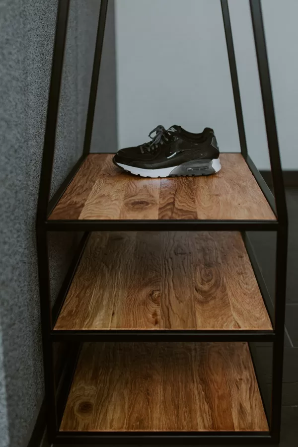 SHOE SHELF